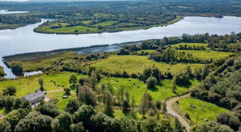 Carrick-on-Shannon House | 186 m² House ∙ 3 bedrooms ∙ 7 guests
