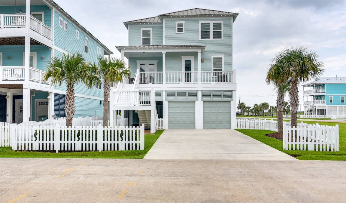 Beachside Village House | 188 m² House ∙ 5 bedrooms ∙ 14 guests