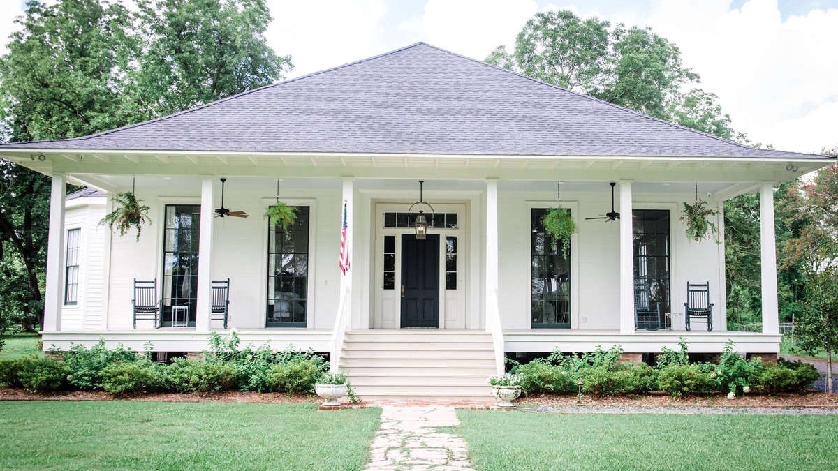 Lake Providence House | 1884 Historic Bernard House on Beautiful Lake Providence