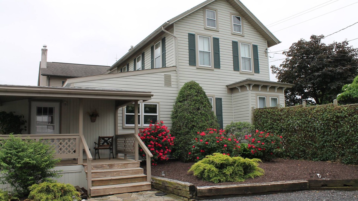 Cardiff House | 1885 Home in southern Lancaster County