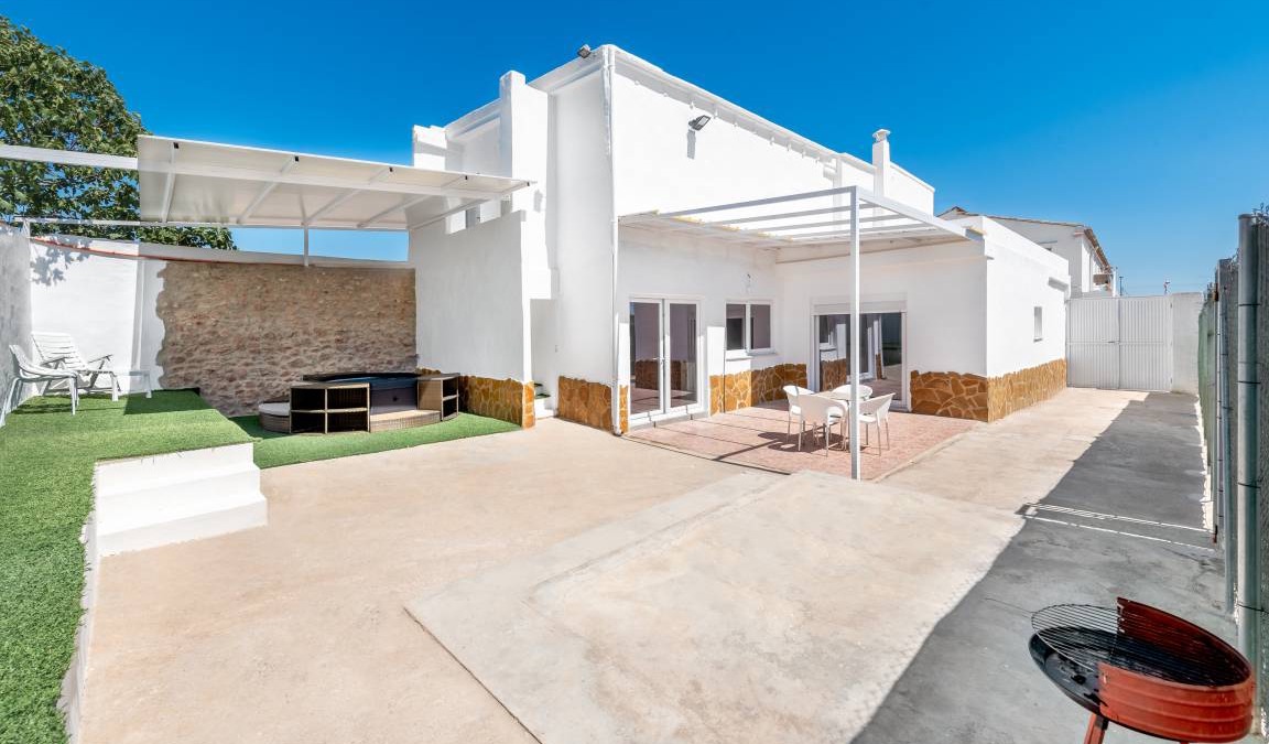 Catadau House | 189 m² House ∙ 5 bedrooms ∙ 14 guests