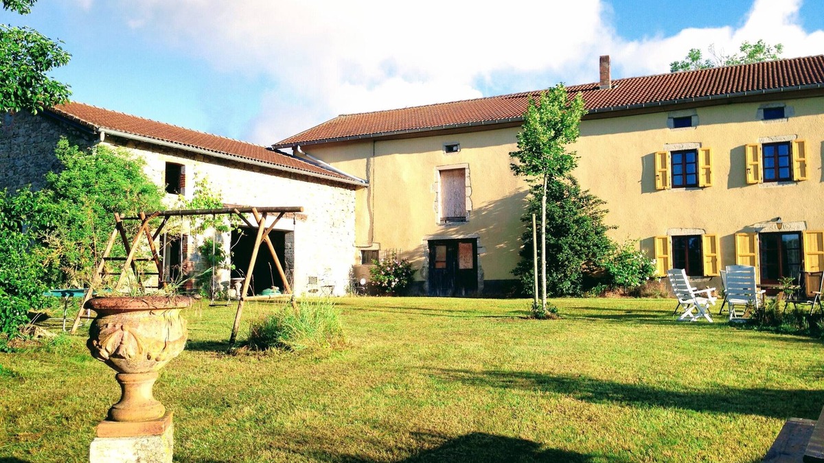 Felines Other | 1896 Farmhouse 5 Rooms 9 Guests. Great Nature in Farming Country.