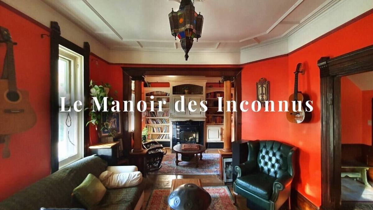 Namur Cottage | 1898 Private Artistic Victorian Manor & Creative Space with Spa