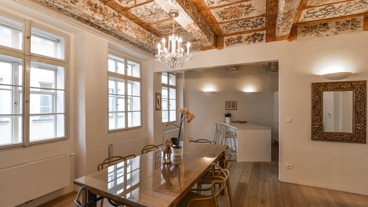 Prague 1 House | 18th CENTURY BAROQUE RESIDENCE