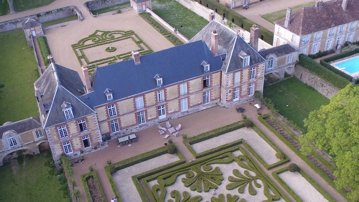 Saint-Luperce Other | 18th century castle