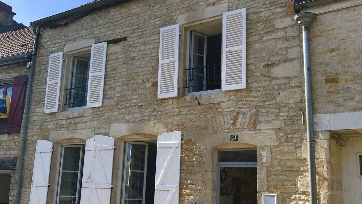 Arc-en-Barrois House | 18th century country house