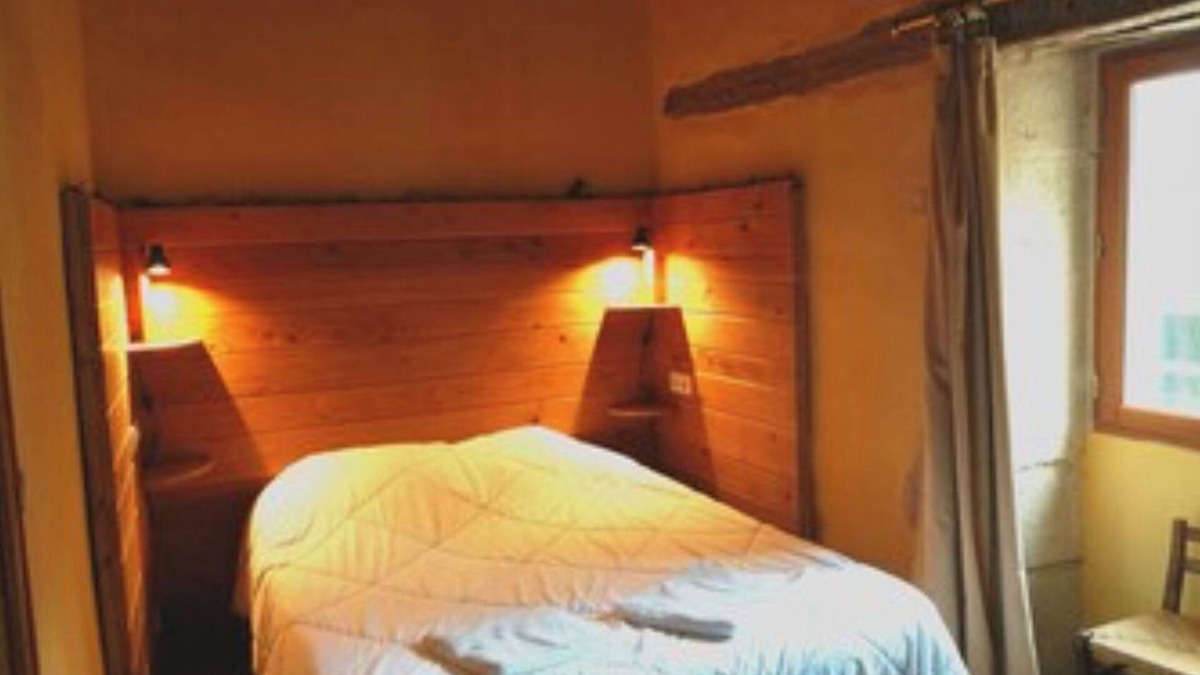 Thenissey House | 18th century house near Alesia