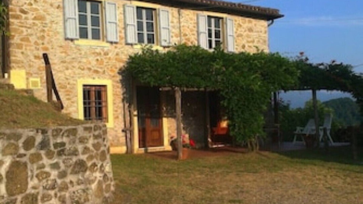 Barga Other | 18th century Tuscan farmhouse in the Garfagnana