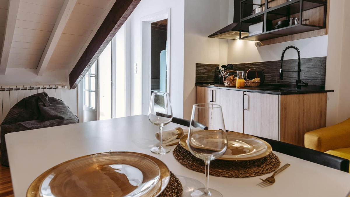 Nossa Senhora do Populo Bed & Breakfast | 19 Tile Ceramic Concept - by Unlock Hotels