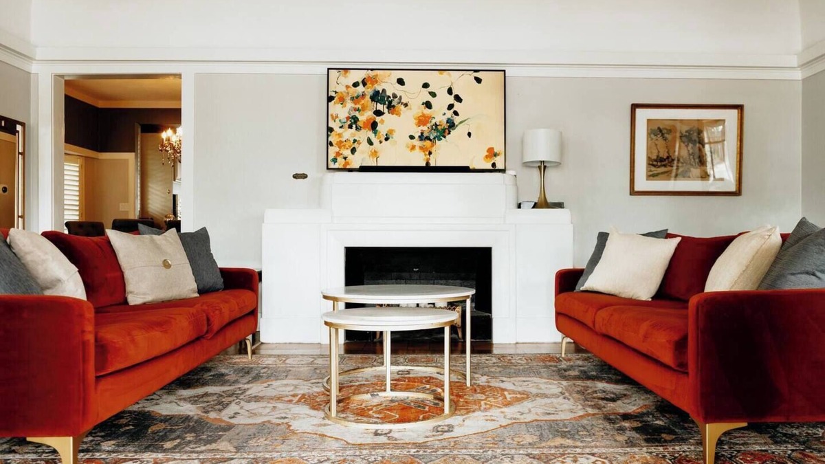 Midtown House | 1905 Home w/Modern Touches | Near Pearl & DT | 4 King Beds | Splash Pool