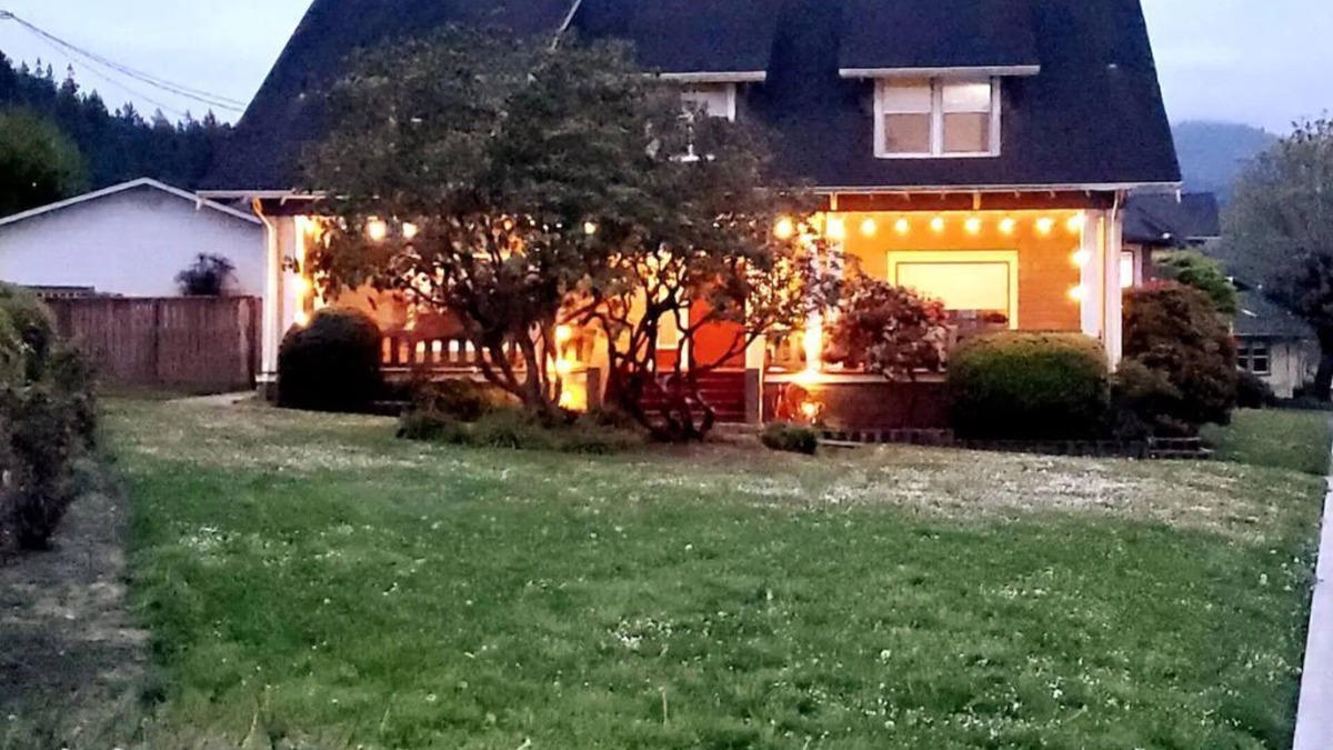 Scotia House | 1919 Historic Craftsman Home