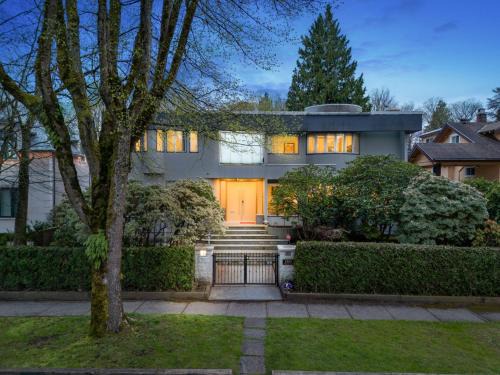 Shaughnessy House | 192-1328 Nanton Ave.-Vicenta