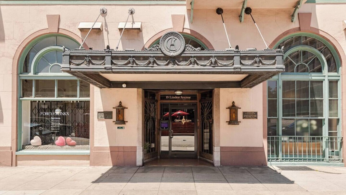 East Village Condo | 1920s City-View Condo - Steps to Beach, Dining & Convention Center