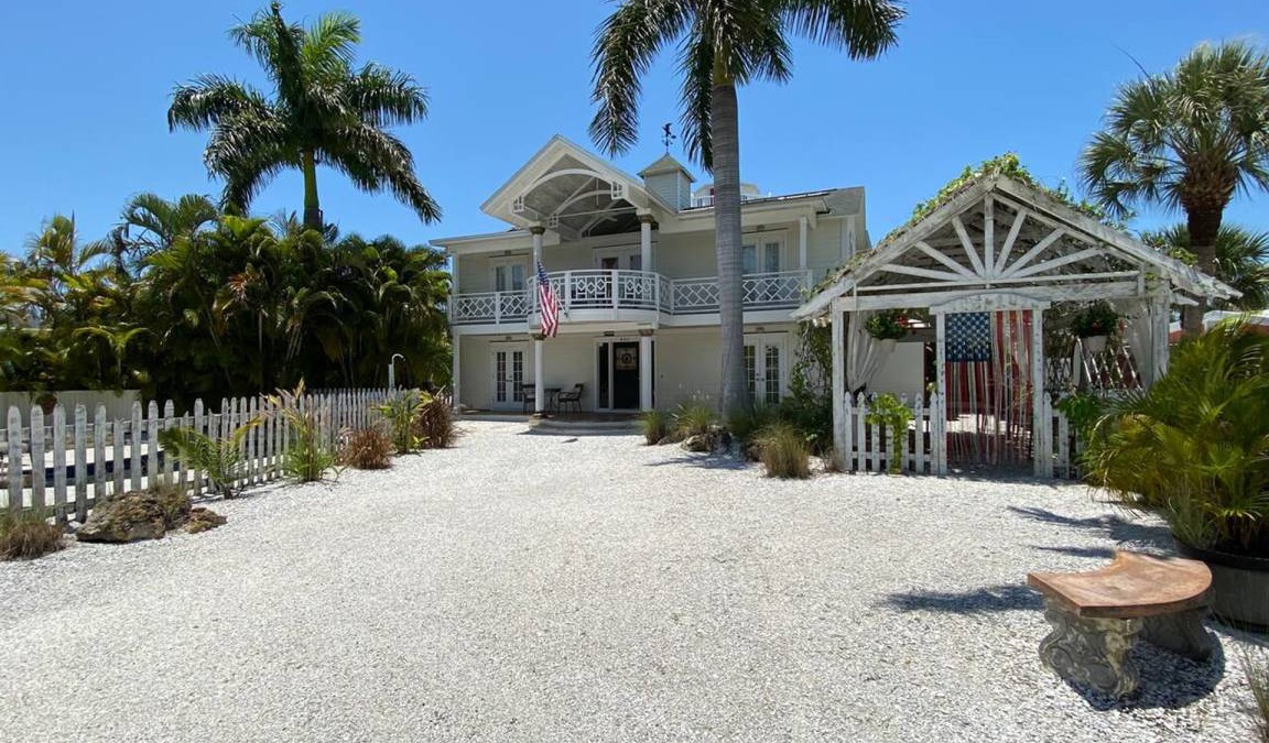 Holmes Beach House | 193 m² House ∙ 4 bedrooms ∙ 8 guests