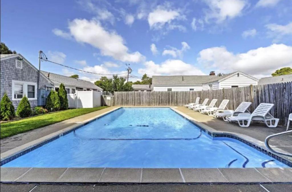 Dennis Port House | 194 Captain Chase Road Dennis Port Cape Cod - - Beach Retreat I
