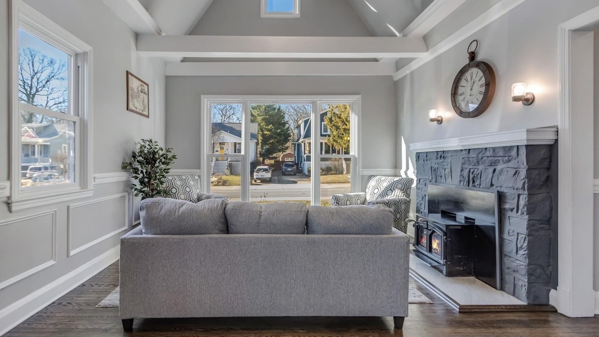 Catonsville House | 1942 Tudor Home (Catonsville/Baltimore/Ellicott City)