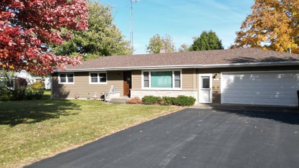 Dana House | 1960's Ranch House NO CLEANING FEE