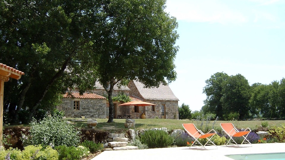 Corn House | 19th century house of charm and character in the absolute calm countryside.