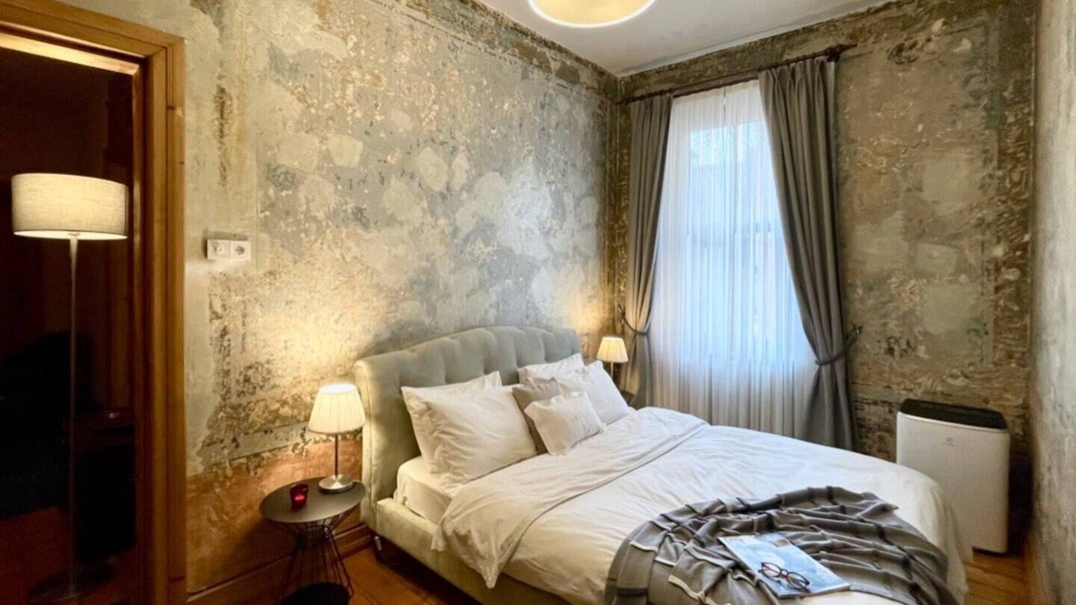 Galata Apartment | 19th century boho style in trendy Galata street