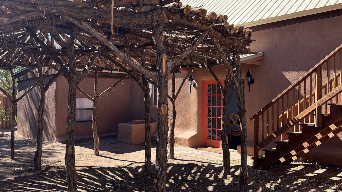 Cerrillos House | 19th Century casita & historical little town for the whole family! n-sleeps 6