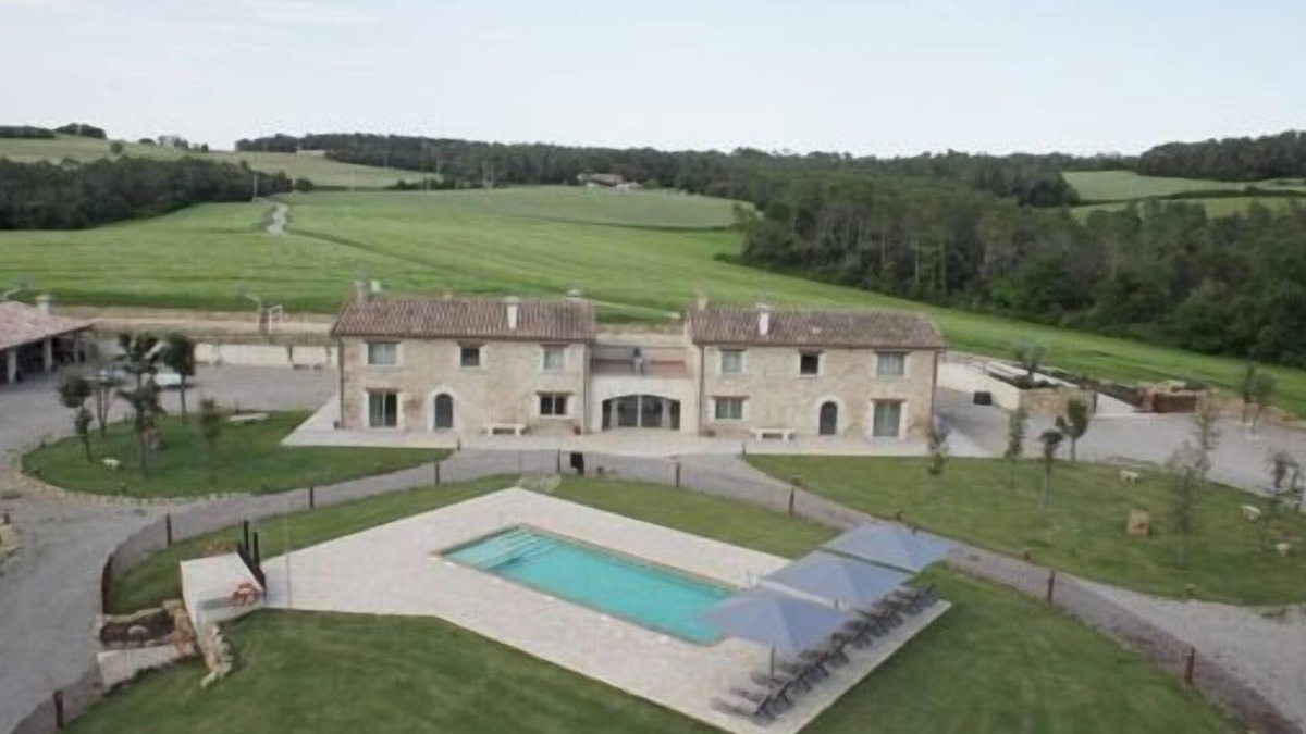 Fontcoberta Cottage | 19th century Charming rural house in Catalonia near Girona with pool, barbecue.