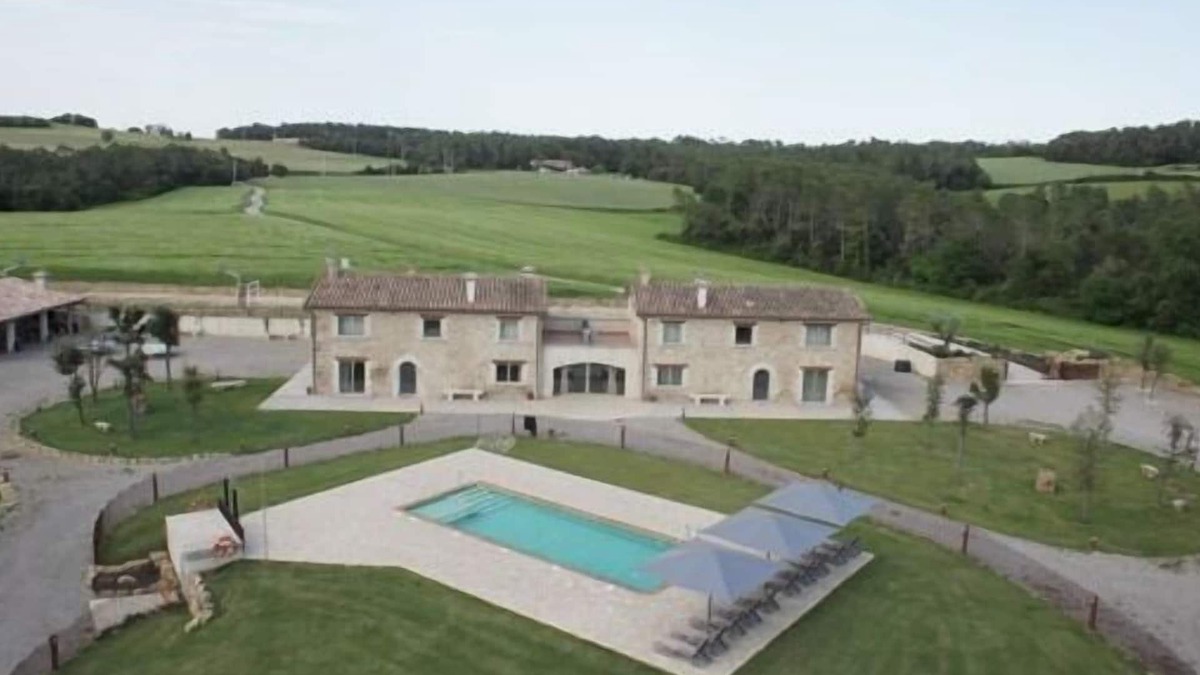 Fontcoberta Cottage | 19th century Charming rural house in Catalonia near Girona with pool, barbecue.