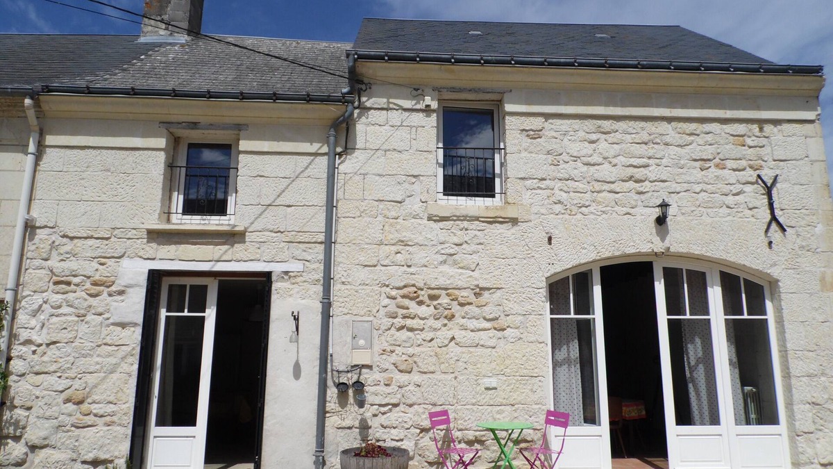 Beaumont-en-Veron House | 19th century cottage in a quiet and authentic location - 3 stars restored in 2017