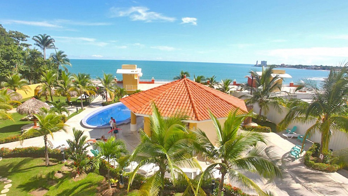 Nueva Gorgona Condo | 19th Floor - Beachfront With Ocean and Mountain Views - Beautiful - Sleeps 2-6