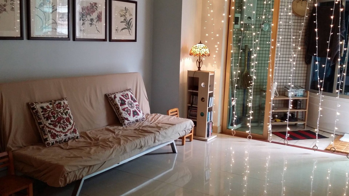Liwan Apartment | 1A Real-China Home: Cozy 2Bed In City Center. Quiet,Charm
