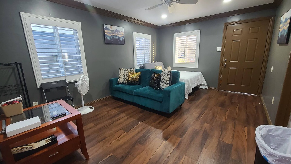 Lawndale House | 1A. Redondo Beach, LAX Free WiFi Private & Laundry