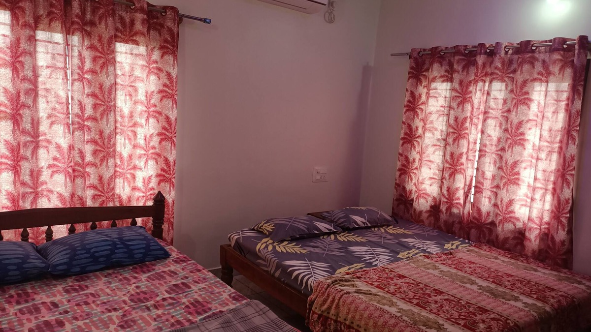 Mysore House | 1AC Bedroom & Hall with Safe Parking