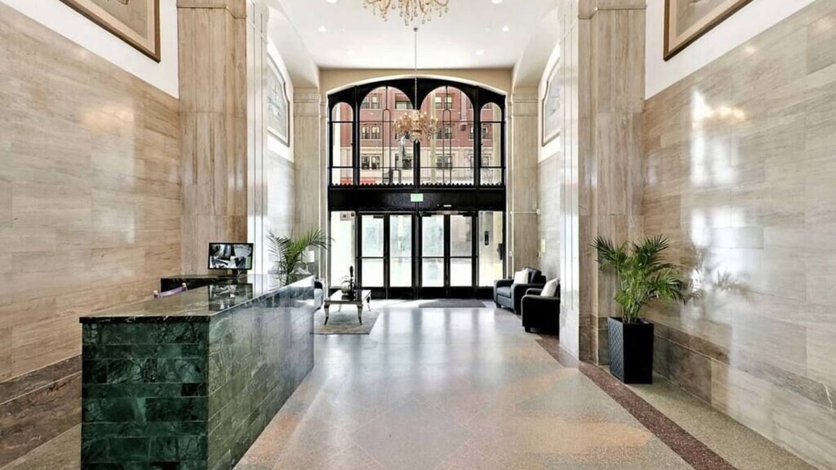 Historic Core Condo | 1BD | Condo | Great Sunlight + Rooftop Pool