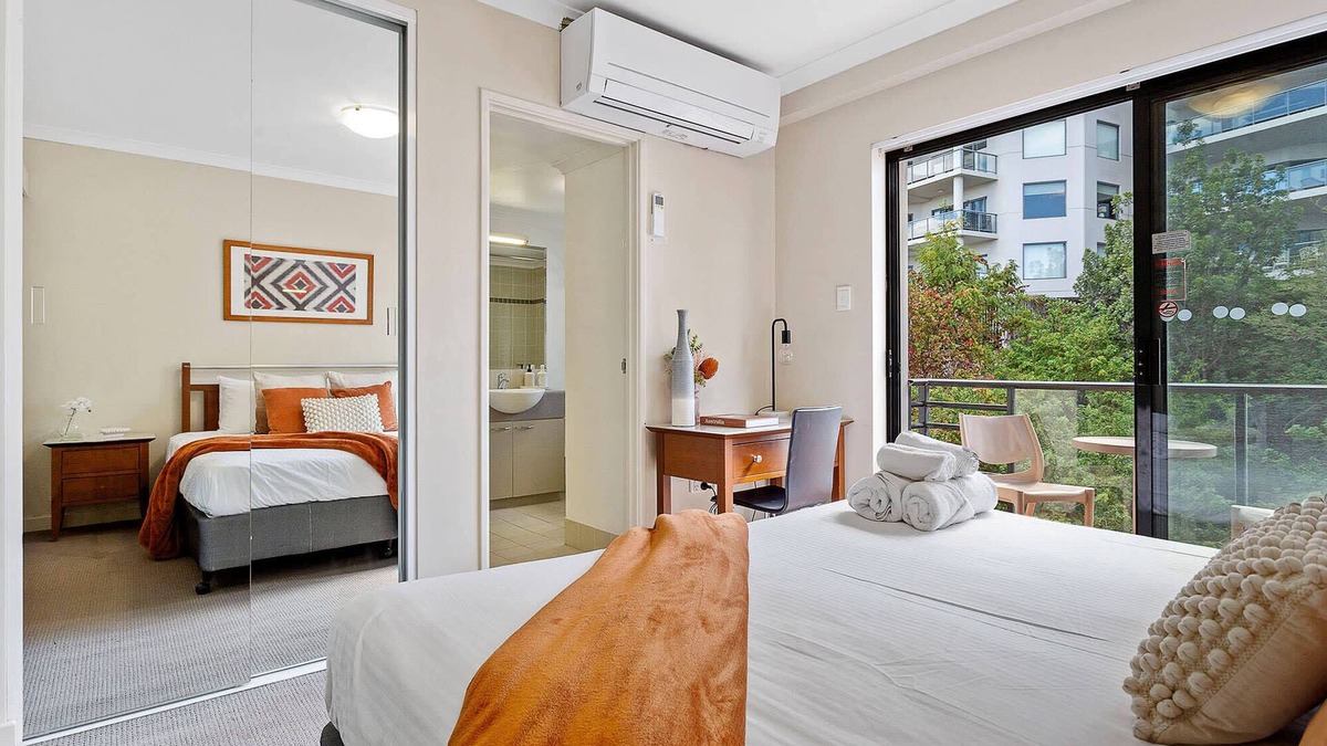 West Perth Apartment | 1BDR Perth - Tennis court, Gym and Pool