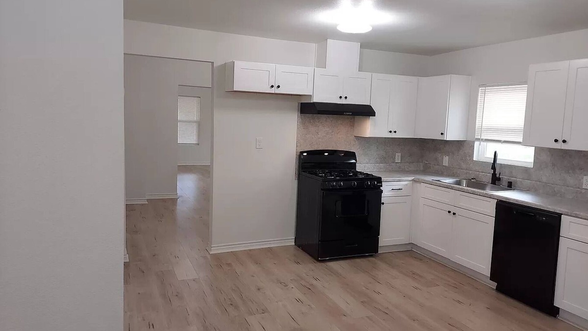 Beaumont House | 1Bed and 1Bath house for Rent
