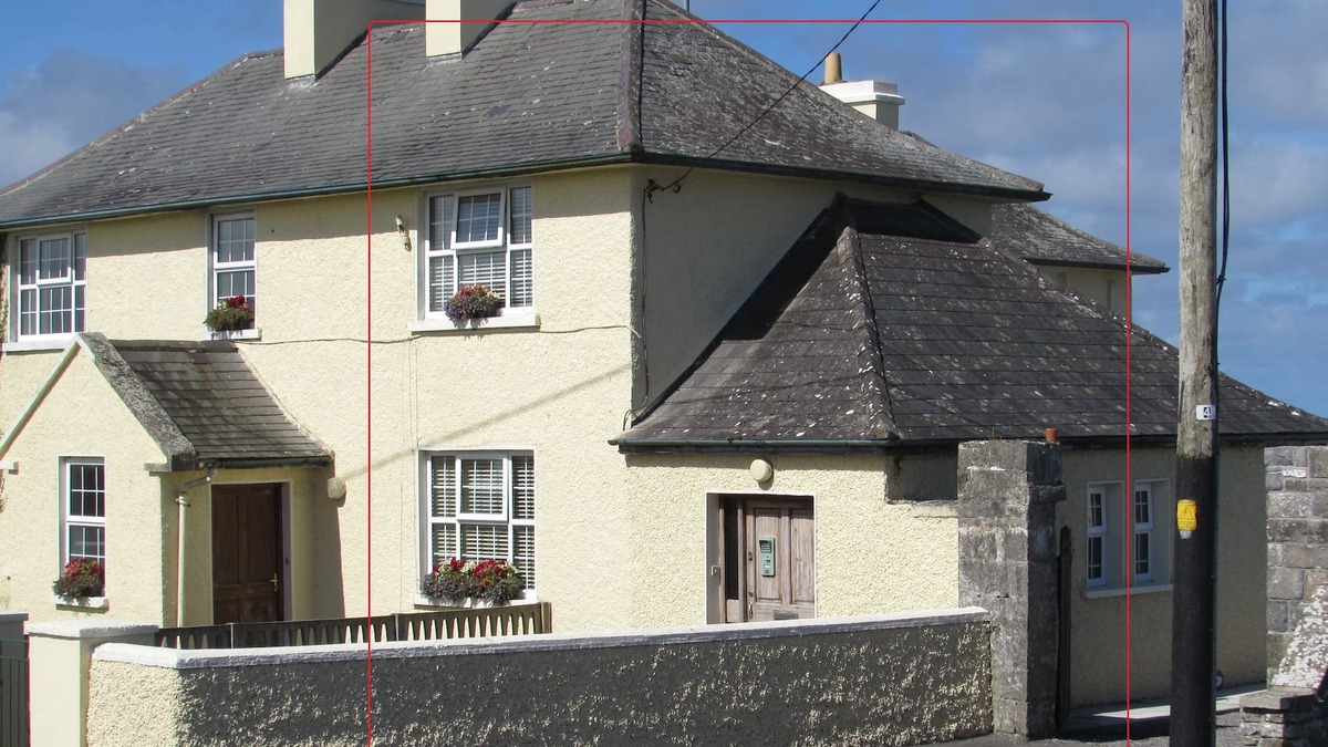 Iascaigh Apartment | 1BED Apt at The Old Police Station, Easkey