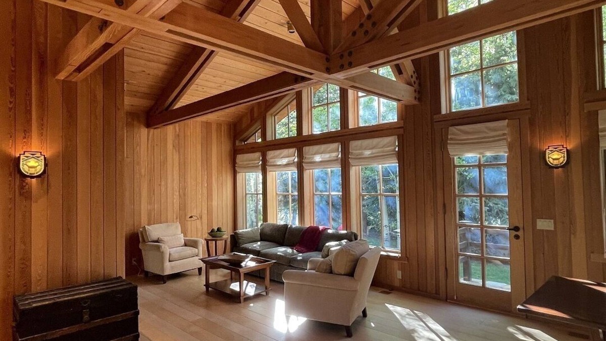 Sun Valley Cabin | 1Bedroom With 3 Bunk Beds + A Pull Out Sofa Bed