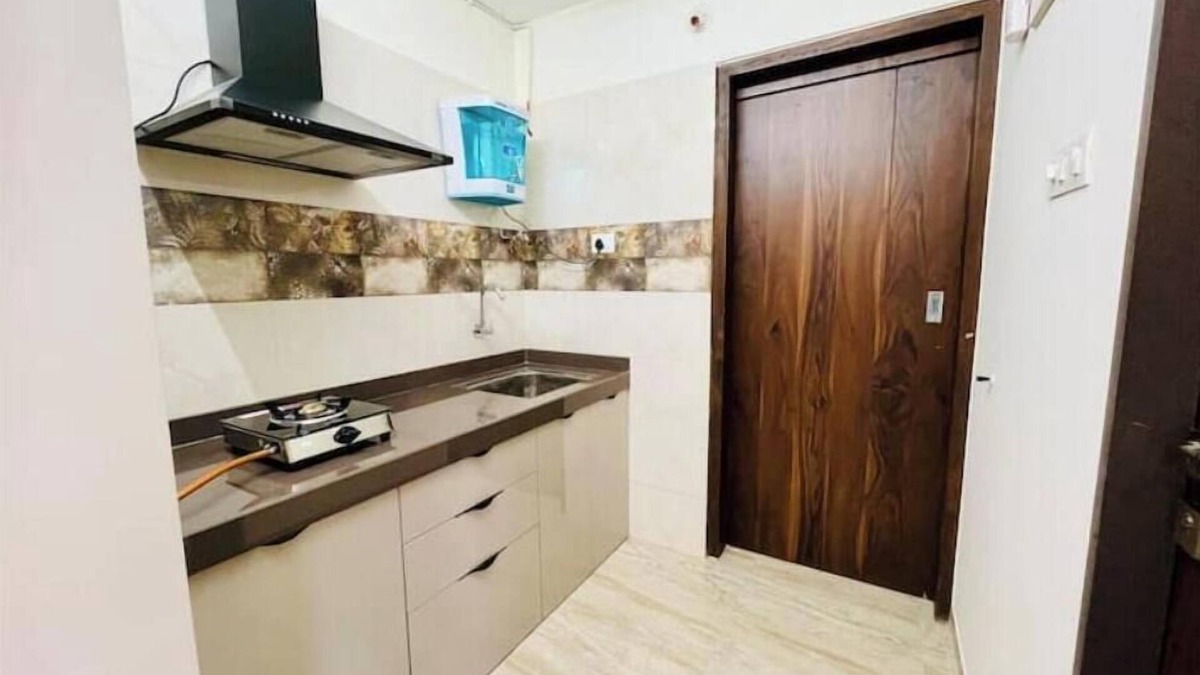 Kandivali East Apartment | 1BHK Cozy Service Apt in Malad west