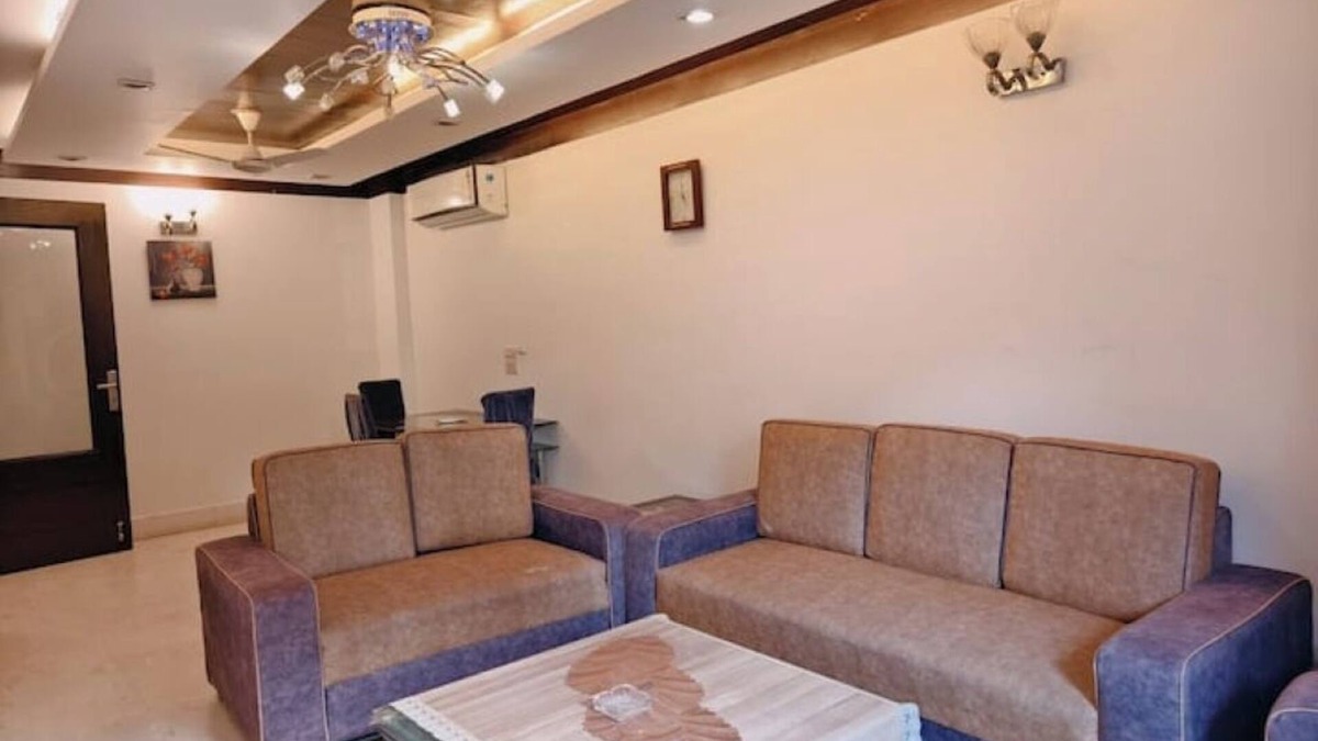 Greater Kailash Apartment | 1BHK- GK 1 near Market by HostMyStay