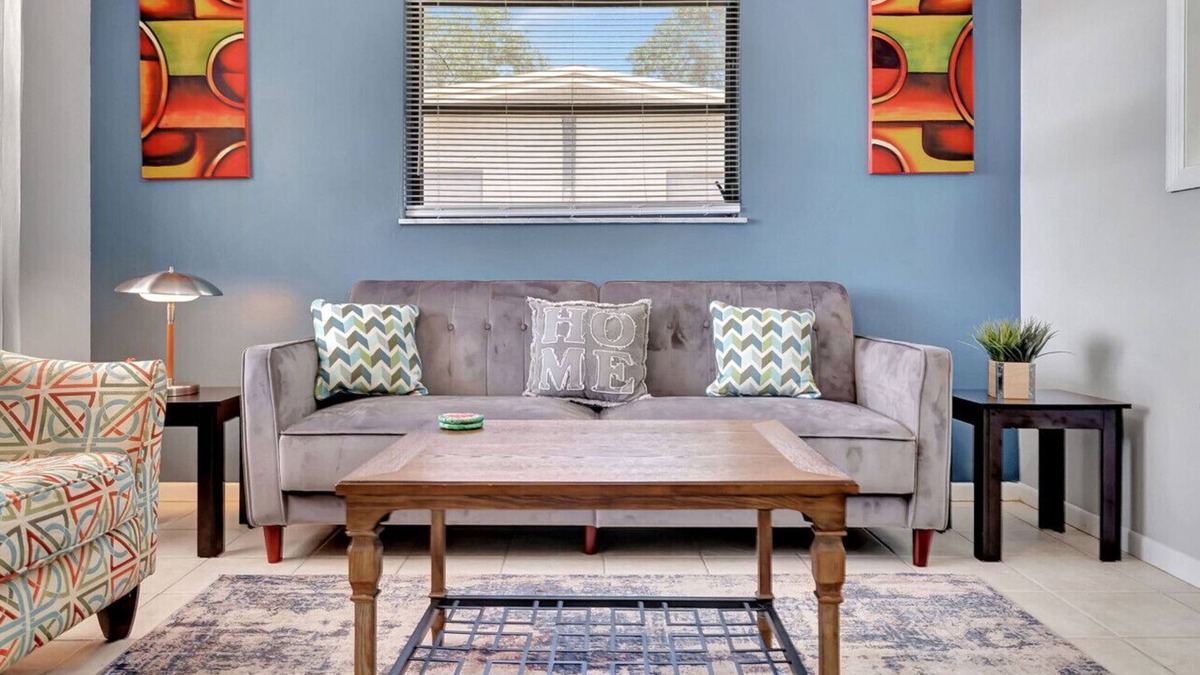 Jensen Beach House | 1BR APT/Ideal For Long Stays near DT/Beach