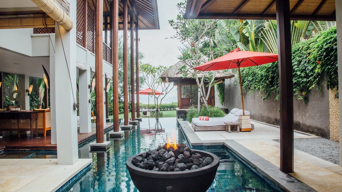 Ketewel Villa | 1BR Beach Front Villa - 10Min Drive To Bali Zoo! W/Swimming Pool!