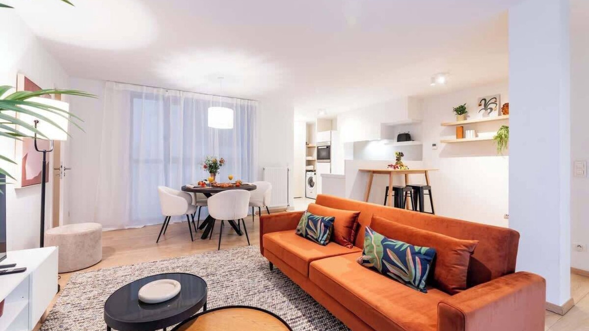 Broekwijk Apartment | 1BR Contemporary Comfort in the Heart of the City
