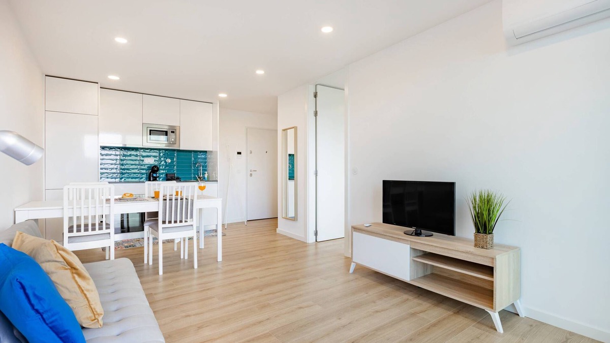 Espinho Apartment | 1BR Espinho Sunny Vibes with Pool