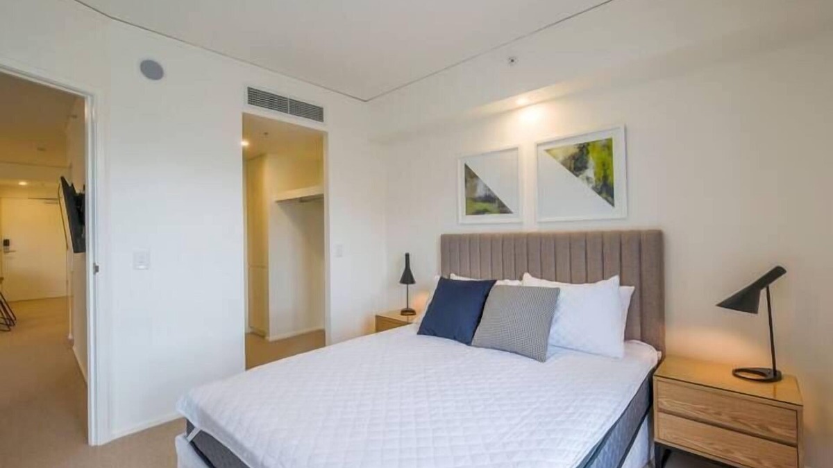 Bowen Hills Apartment | 1BR Executive Apartment with Pool & Gym - Sleeps 3