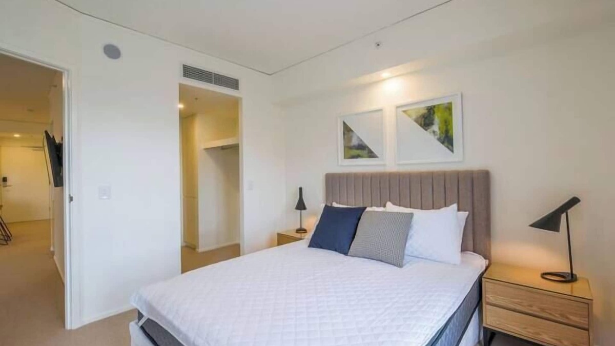Bowen Hills Apartment | 1BR Executive Apartment with Pool & Gym - Sleeps 3