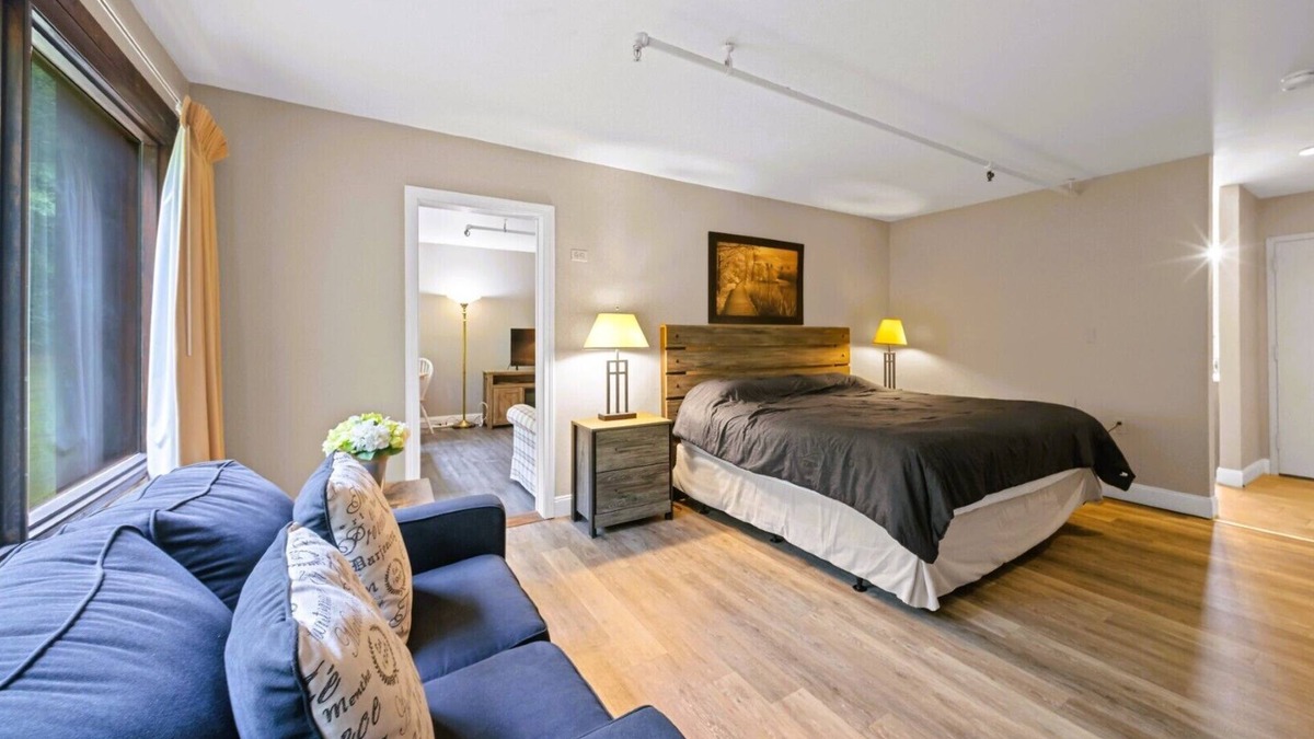 Stoneham Cabin | 1BR Forest Retreat in the White Mtns