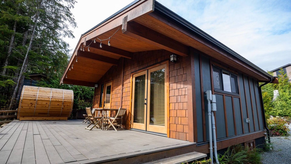 Port Renfrew Cottage | 1BR - Garden View - Sauna - Sleep up to 4