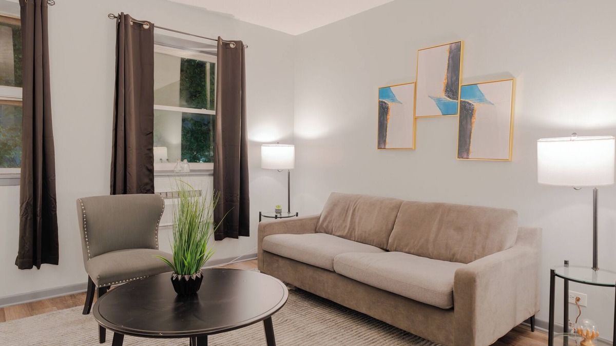 West Ridge Apartment | 1BR Gem in Prime, Vibrant Location Walk To Dining and Shops