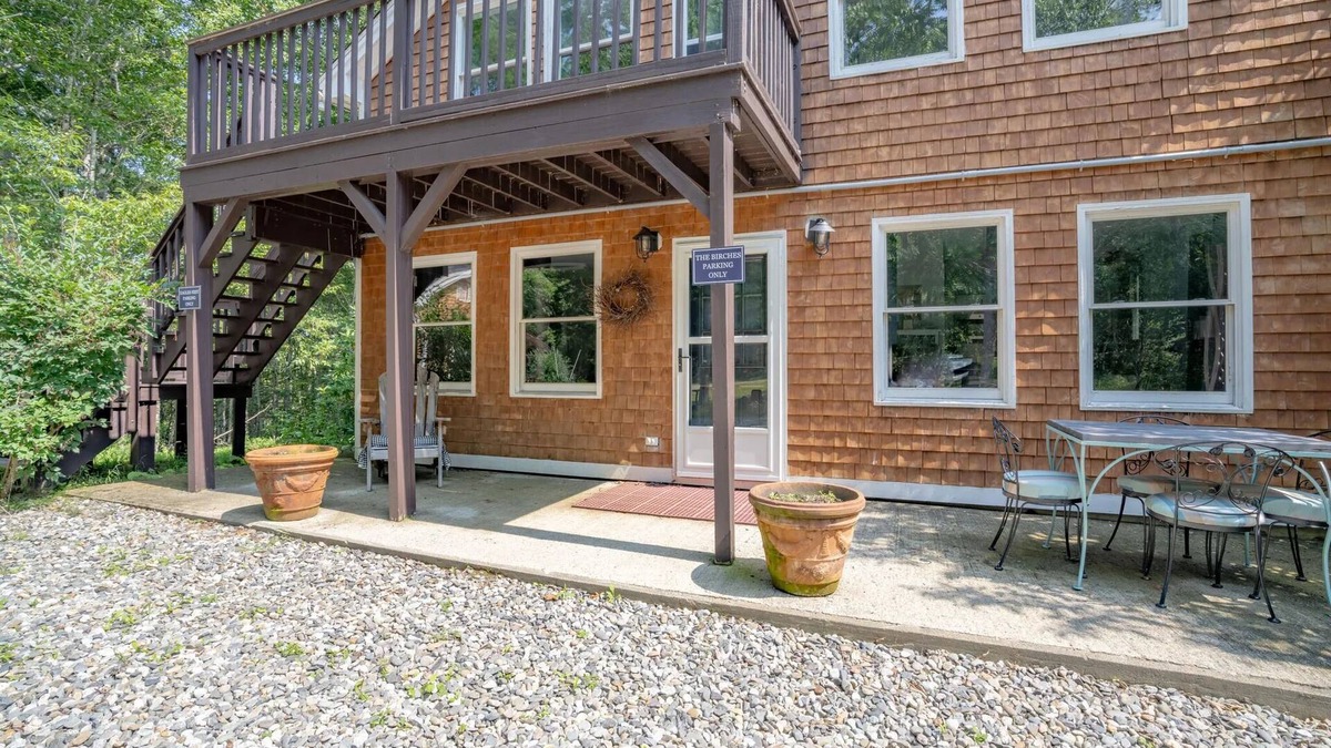 Bucksport Apartment | 1BR Luxury Room w/King Bed. Boutique Resort w/Hot Tub, Mountain Views and Pool