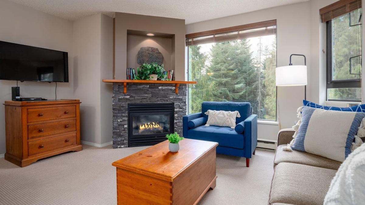 Upper Village Condo | 1BR | Marquise | Close to Ski Hill | Pool | Sauna | Hot Tub | Fitness Suite | A/C