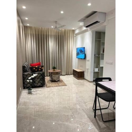 Hiranandani Gardens Apartment | 1BR Mumbai Theme Apart In Powai